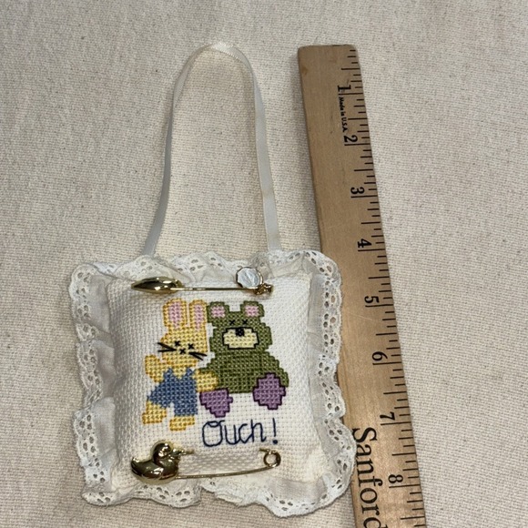 Handmade cross-stitch Pin‎ cushion Bear & Bunny "ouch" Cottagecore 4"x4" - Picture 5 of 7